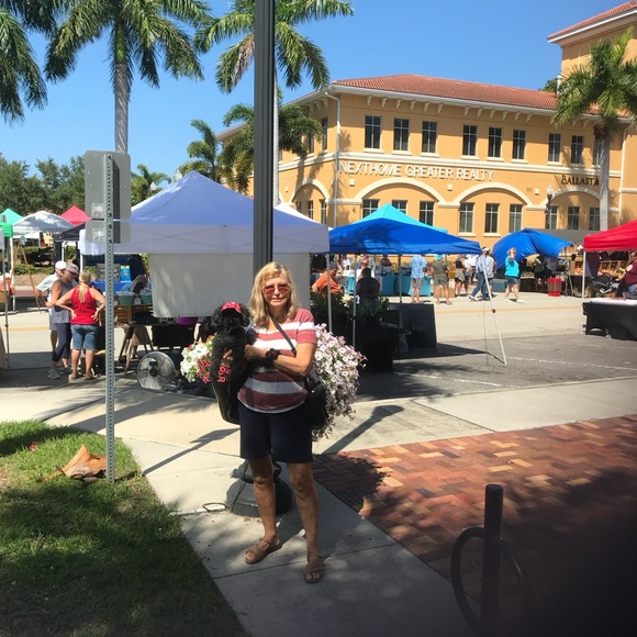 Meet your Posher, Mary - Picture 2 of 2